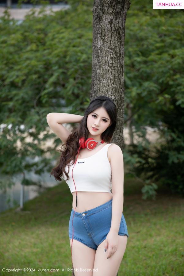 陈诗诗 诗诗 [XiuRen]高清写真图 2024.10.28 No.9354 诗诗kiki 美臀性感第11张图片